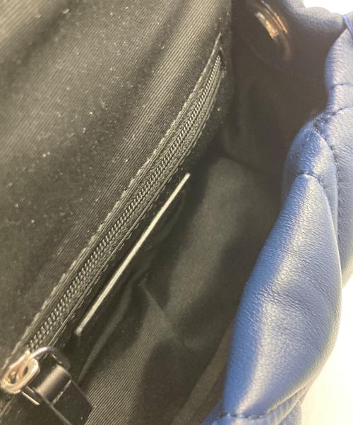 MARC JACOBS（マークジェイコブス）MARC JACOBS (マークジェイコブス) Small Quilted Pillow ネイビーの古着・服飾アイテム
