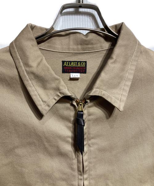 ATLAST & CO（アットラスト）ATLAST & CO (アットラスト) スポーツジャケット/Sports jacket ベージュ サイズ:40の古着・服飾アイテム