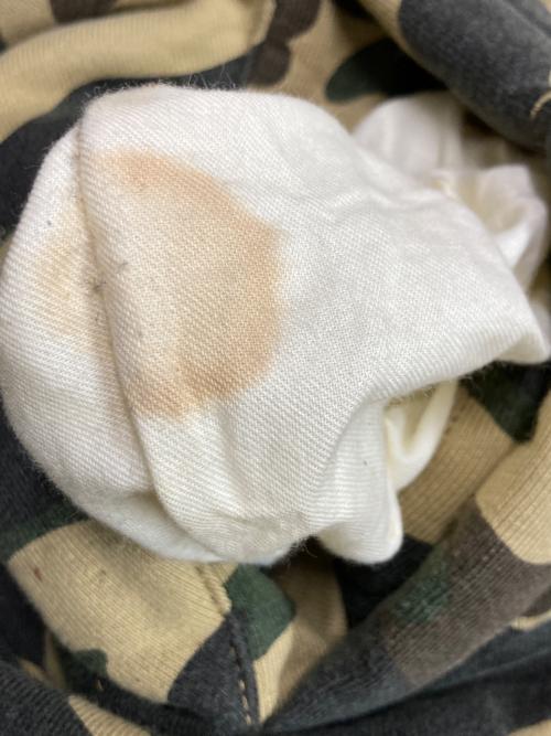 A BATHING APE（アベイシングエイプ）A BATHING APE (アベイシングエイプ) 1stカモリバーシブルボンバーブルゾン ベージュ×グリーン サイズ:Mの古着・服飾アイテム