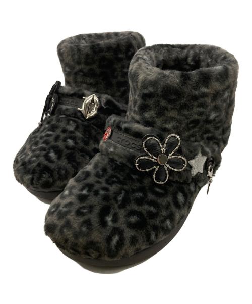 crocs（クロックス）crocs (クロックス) クラシック アンファーゲッタブル レオパード ブーツ グレー サイズ:SIZE W9(25cm)の古着・服飾アイテム