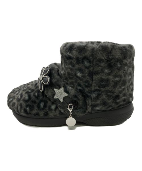 crocs（クロックス）crocs (クロックス) クラシック アンファーゲッタブル レオパード ブーツ グレー サイズ:SIZE W9(25cm)の古着・服飾アイテム
