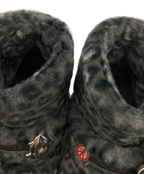 crocs（クロックス）crocs (クロックス) クラシック アンファーゲッタブル レオパード ブーツ グレー サイズ:SIZE W9(25cm)の古着・服飾アイテム