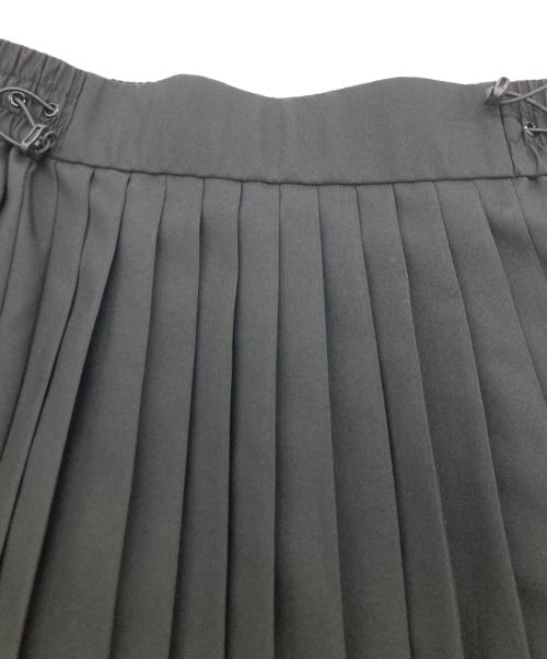 F/CE.（エフシーイー）F/CE. (エフシーイー) ETENDRE ARC PLEAT SKIRT ブラック サイズ:Sの古着・服飾アイテム