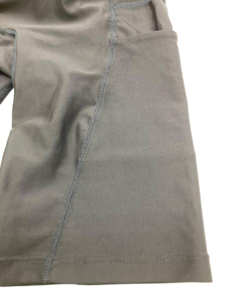 F/CE.（エフシーイー）F/CE. (エフシーイー) ETENDRE ARC PLEAT SKIRT ブラック サイズ:Sの古着・服飾アイテム