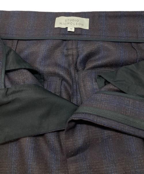 STUDIO NICHOLSON（スタジオ ニコルソン）STUDIO NICHOLSON (スタジオ ニコルソン) STITCHED PLEAT VOLUME PANT ブラウン×ブルー サイズ:Ｍの古着・服飾アイテム
