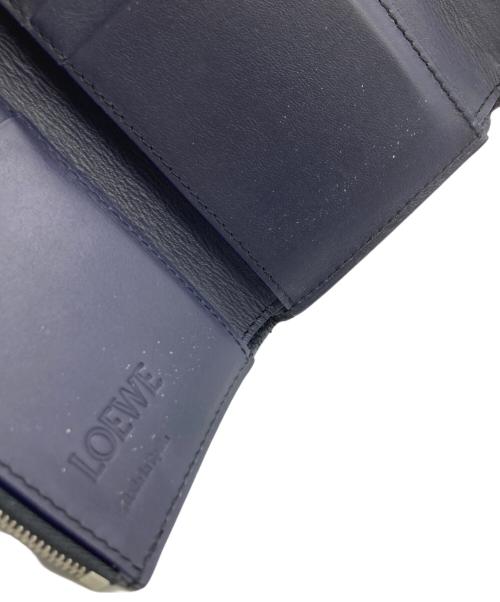 LOEWE（ロエベ）LOEWE (ロエベ) アナグラムトライフォールドウォレット ネイビーの古着・服飾アイテム