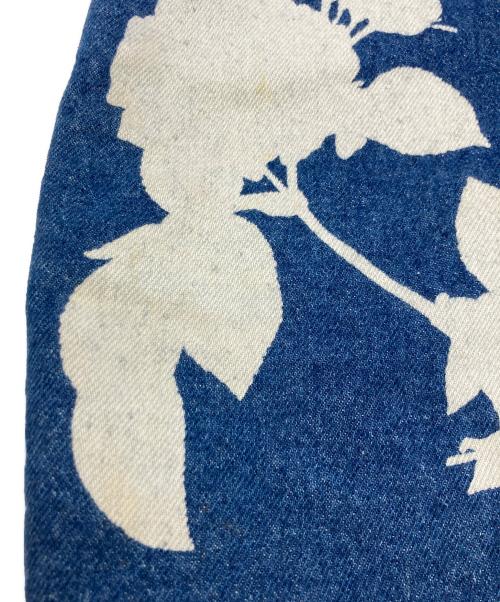 Vivienne Westwood（ヴィヴィアンウエストウッド）Vivienne Westwood (ヴィヴィアンウエストウッド) シャドーフラワーデニムニスカート インディゴ サイズ:42の古着・服飾アイテム