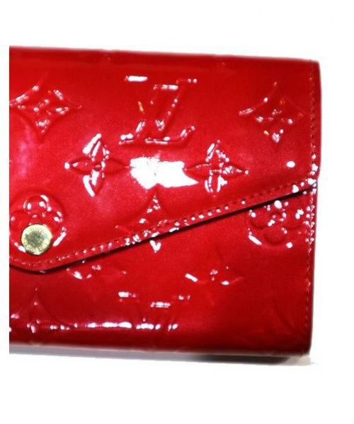 LOUIS VUITTON（ルイ ヴィトン）LOUIS VUITTON (ルイヴィトン)  ポルトフォイユ・サラ レッド サイズ:- ヴェルニ M90208 TN3154　程度B　イニシャル入りの古着・服飾アイテム