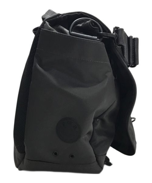 POTR（ピー・オー・ティー・アール）POTR (ピー・オー・ティー・アール) RIDE  MESSENGER BAG グレーの古着・服飾アイテム