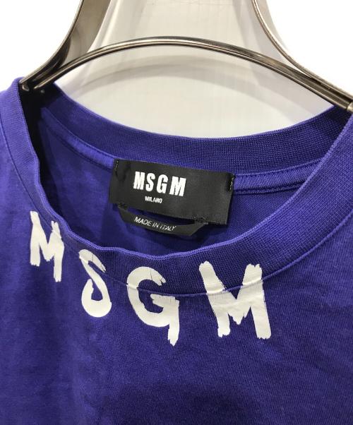MSGM（エムエスジーエム）MSGM (エムエスジーエム) ブラッシュストロークロゴTシャツ ネイビー サイズ:XSの古着・服飾アイテム