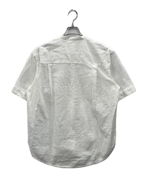 23区（ニジュウサンク）23区 (ニジュウサンク) エンブロイダリーレース バンドカラー5分袖シャツ ホワイト サイズ:40の古着・服飾アイテム