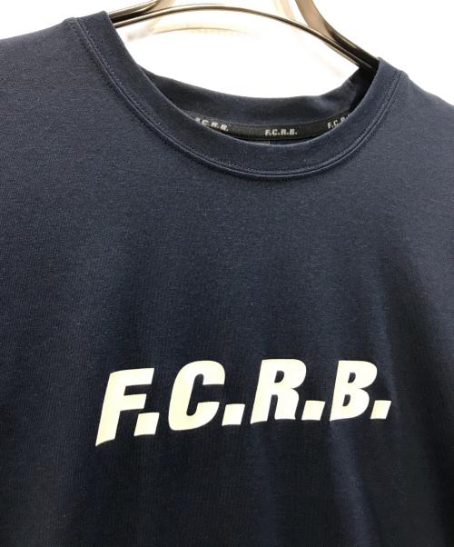 F.C.R.B.（エフシーレアルブリストル）F.C.R.B. (エフシーレアルブリストル) プリントカットソー ネイビー サイズ:Lの古着・服飾アイテム