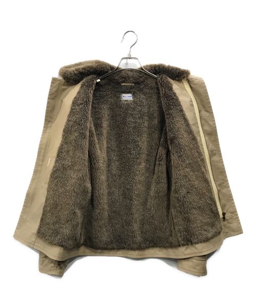 ROTAR（ローター）ROTAR (ローター) Back satin Deck JKT ベージュ サイズ:Lの古着・服飾アイテム