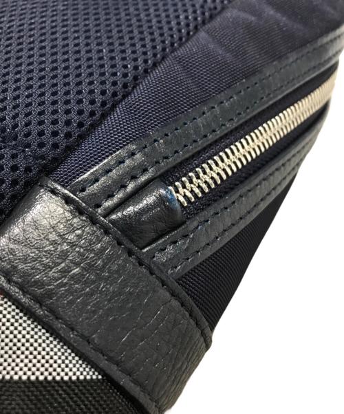 BLACK LABEL CRESTBRIDGE（ブラックレーベル クレストブリッジ）BLACK LABEL CRESTBRIDGE (ブラックレーベル クレストブリッジ) ワンショルダーバッグ ネイビーの古着・服飾アイテム