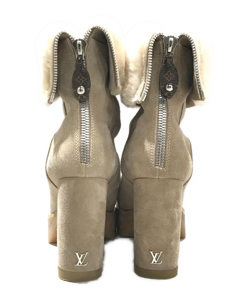 LOUIS VUITTON（ルイ ヴィトン）LOUIS VUITTON (ルイ ヴィトン) LVボブールラインムートンアンクルショートブーツ ベージュ サイズ:36の古着・服飾アイテム