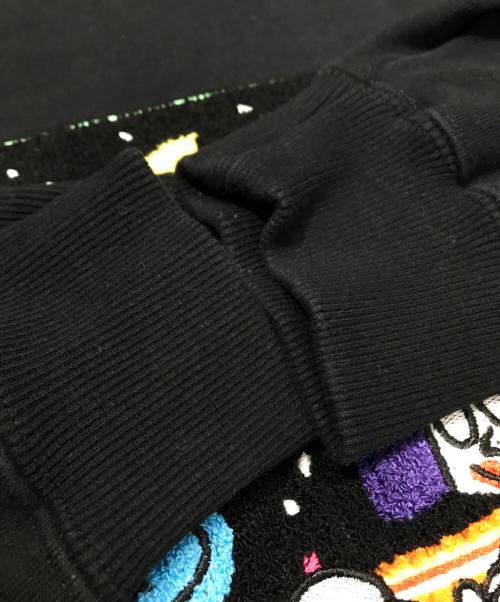 X-LARGE（エクストララージ）X-LARGE (エクストララージ) XLARGE TIM COMIX CHENILLE EMBROIDERED CREWNECK SWEAT ブラック サイズ:Lの古着・服飾アイテム