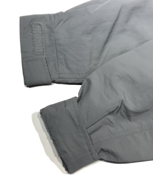 franklin climbing（フランクリンクライミング）franklin climbing (フランクリンクライミング) カスケードスタンドジャケット グレー サイズ:４ 未使用品の古着・服飾アイテム