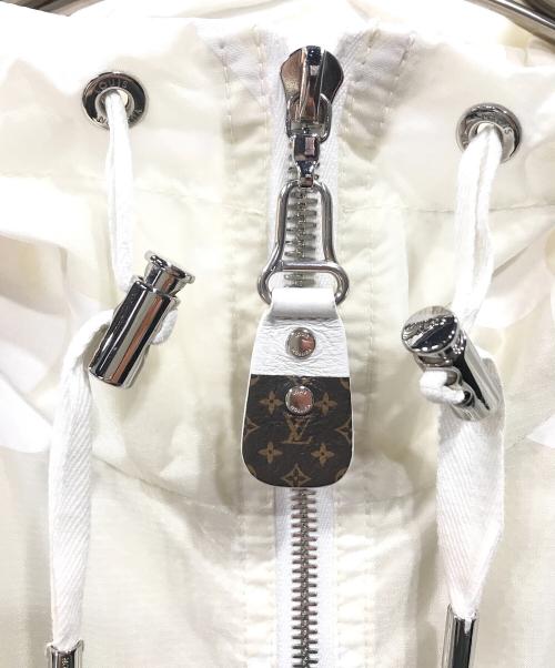 LOUIS VUITTON（ルイ ヴィトン）LOUIS VUITTON (ルイ ヴィトン) モノグラム ナイロンブルゾン アイボリー サイズ:34の古着・服飾アイテム