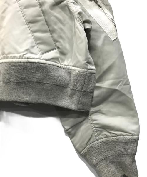 sacai（サカイ）sacai (サカイ) ナイロンツイルショートブルゾン ライトグレー サイズ:Sの古着・服飾アイテム
