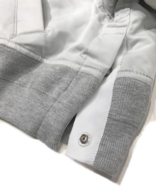 sacai（サカイ）sacai (サカイ) ナイロンツイルショートブルゾン ライトグレー サイズ:Sの古着・服飾アイテム