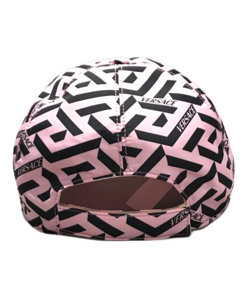 VERSACE（ヴェルサーチェ）VERSACE (ヴェルサーチェ) ベースボールキャップ ピンクの古着・服飾アイテム