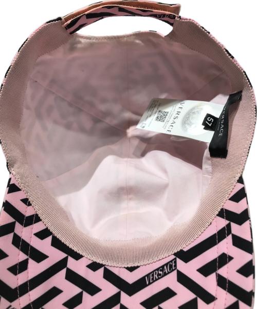 VERSACE（ヴェルサーチェ）VERSACE (ヴェルサーチェ) ベースボールキャップ ピンクの古着・服飾アイテム