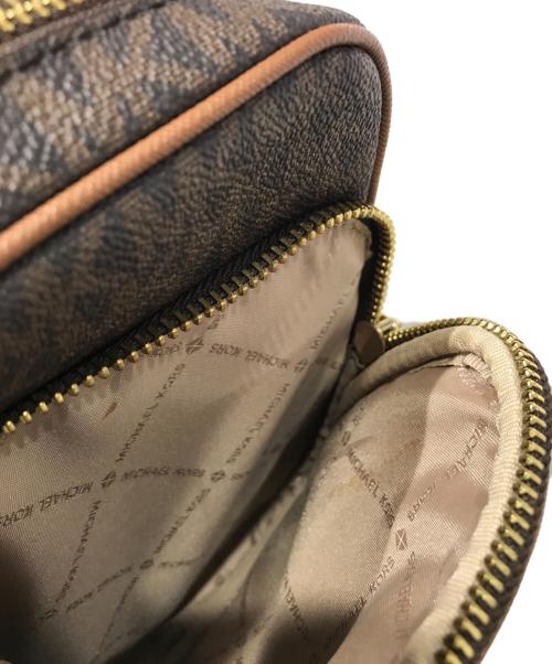 MICHAEL KORS（マイケル・コース）MICHAEL KORS (マイケルコース) シグネチャーミニショルダーバッグ ブラウンの古着・服飾アイテム