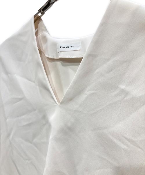 E by eclat（イーバイエクラ）E by eclat (イーバイエクラ) とろみvネックブラウス アイボリー サイズ:Ｍの古着・服飾アイテム