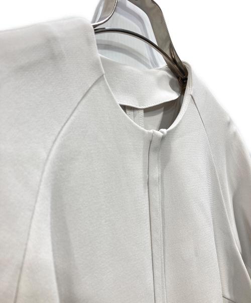 SOEJU（ソージュ）SOEJU (ソージュ) フロントホック8分袖ジャケット ベージュ サイズ:Mの古着・服飾アイテム