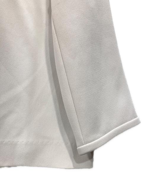 SOEJU（ソージュ）SOEJU (ソージュ) フロントホック8分袖ジャケット ベージュ サイズ:Mの古着・服飾アイテム