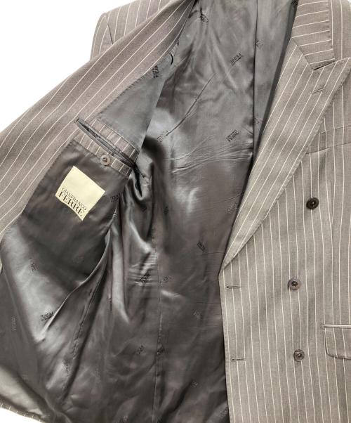 GIANFRANCO FERRE（ジャンフランコフェレ）GIANFRANCO FERRE (ジャンフランコフェレ) ダブルセットアップスーツ グレー サイズ:50の古着・服飾アイテム