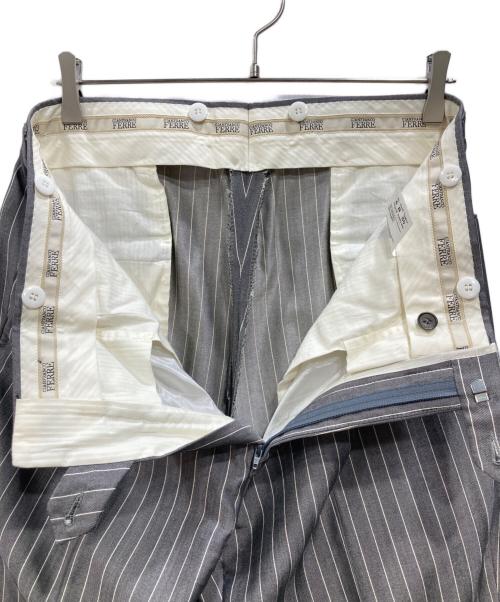 GIANFRANCO FERRE（ジャンフランコフェレ）GIANFRANCO FERRE (ジャンフランコフェレ) ダブルセットアップスーツ グレー サイズ:50の古着・服飾アイテム