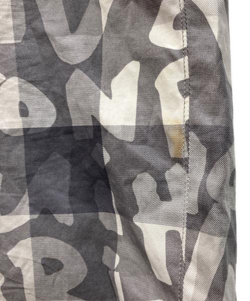 LOUIS VUITTON（ルイ ヴィトン）LOUIS VUITTON (ルイ ヴィトン) グラフィティ ハーフパンツ グレー サイズ:42の古着・服飾アイテム