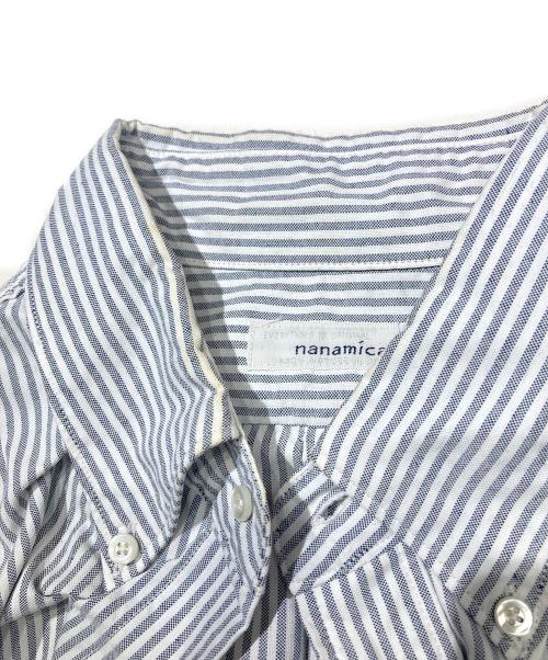 nanamica（ナナミカ）nanamica (ナナミカ) Button Down Stripe Wind Shirt グレー サイズ:Ｓの古着・服飾アイテム