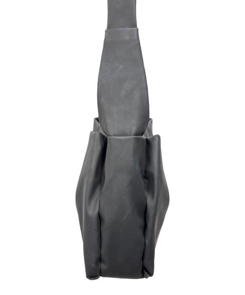 CAMPER（カンペール）CAMPER (カンペール) Globo ショルダーバッグ ブラックの古着・服飾アイテム