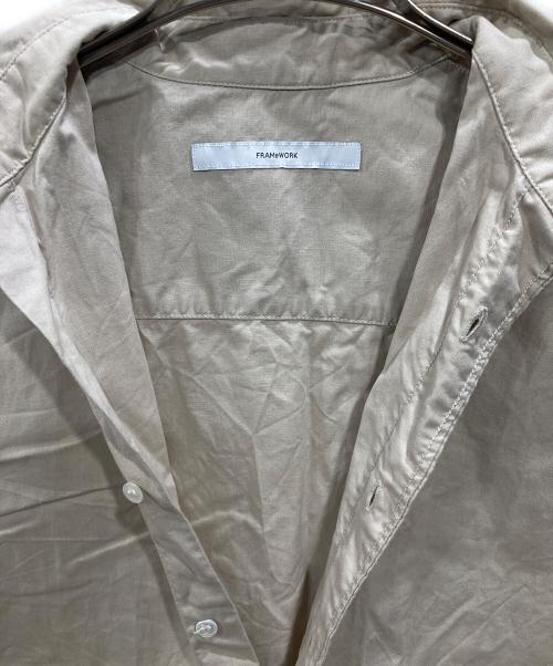 FRAMeWORK（フレームワーク）FRAMeWORK (フレームワーク) コットンレギュラーカラーシャツ ベージュ サイズ:Freeの古着・服飾アイテム