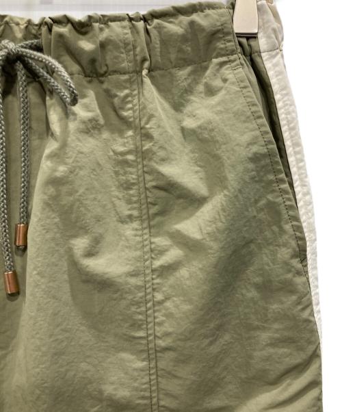 COLLAGE GALLARDAGALANTE（コラージュ ガリャルダガランテ）COLLAGE GALLARDAGALANTE (コラージュ ガリャルダガランテ) サイドラインパラシュートスカート カーキ サイズ:Freeの古着・服飾アイテム