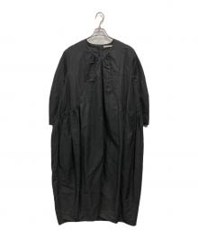 TENNE HANDCRAFTED MODERN（テン ハンドクラフテッド モダン）の古着「VNECK ROUND TUCK DRESS」｜ブラック