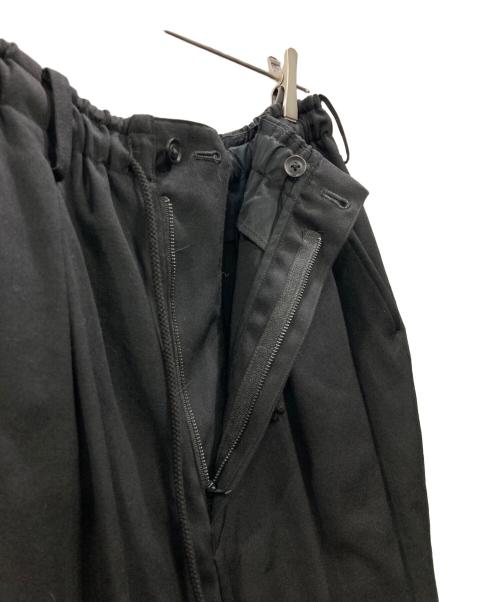 YOHJI YAMAMOTO（ヨウジヤマモト）YOHJI YAMAMOTO (ヨウジヤマモト) ウールギャバカラスパンツ ブラック サイズ:2の古着・服飾アイテム