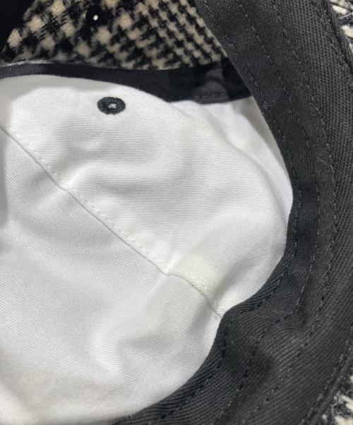 SUPREME（シュプリーム）SUPREME (シュプリーム) Harris Tweed Classic Logo 6 Panel ブラック×ホワイトの古着・服飾アイテム