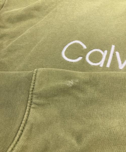 Calvin Klein（カルバンクライン）Calvin Klein (カルバンクライン) スタンダードロゴ パーカー カーキ サイズ:Ｍの古着・服飾アイテム
