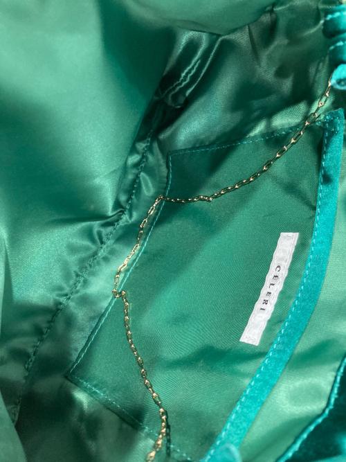 CELERI（セルリ）CELERI (セルリ) サテンミニポーチ グリーンの古着・服飾アイテム