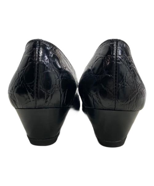Salvatore Ferragamo（サルヴァトーレ フェラガモ）Salvatore Ferragamo (サルヴァトーレ フェラガモ) クロコ型押しヴァラリボンパンプス ブラック サイズ:6 1/2の古着・服飾アイテム