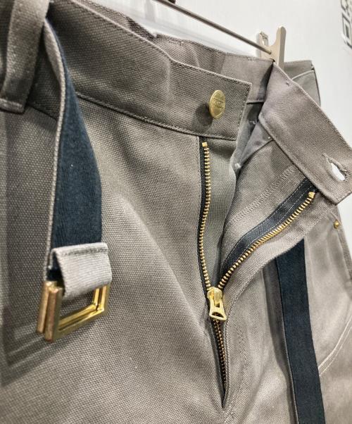 sacai（サカイ）sacai (サカイ) CarHartt (カーハート) ダブルニーダックショーツ グレー サイズ:4の古着・服飾アイテム