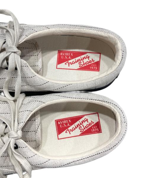AVIREX（アヴィレックス）AVIREX (アヴィレックス) ローカットスニーカー ベージュ サイズ:9の古着・服飾アイテム