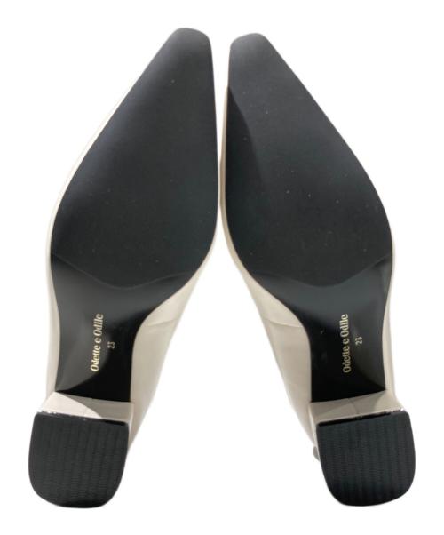 Odette e Odile（オデットエオディール）Odette e Odile (オデットエオディール) メタルバーパンプス ホワイト サイズ:23の古着・服飾アイテム