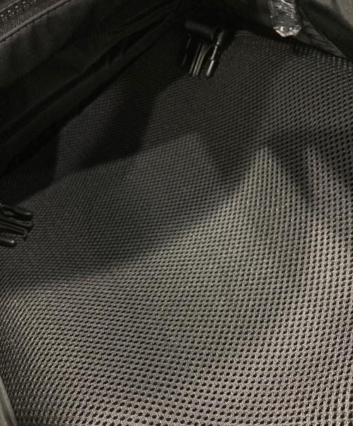 Calvin Klein Jeans（カルバンクラインジーンズ）Calvin Klein Jeans (カルバンクラインジーンズ) リュック シルバー サイズ:-の古着・服飾アイテム