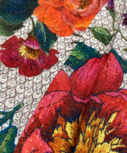 ANAYI（アナイ）ANAYI (アナイ) 花柄ノースリーブワンピース ベージュ×レッド サイズ:Ｓの古着・服飾アイテム