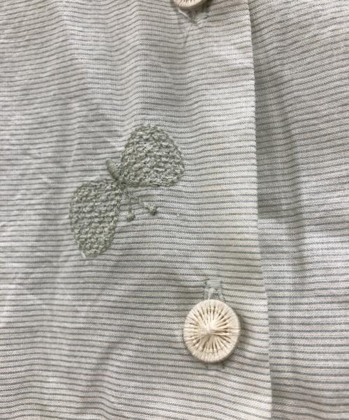 mina perhonen（ミナ ペルホネン）mina perhonen (ミナ ペルホネン) シルク混蝶々刺繍シャツ グリーン サイズ:Mの古着・服飾アイテム