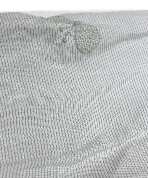 mina perhonen（ミナ ペルホネン）mina perhonen (ミナ ペルホネン) シルク混蝶々刺繍シャツ グリーン サイズ:Mの古着・服飾アイテム